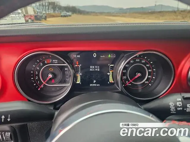 Jeep Wrangler 2022 — ფოტო 14/18