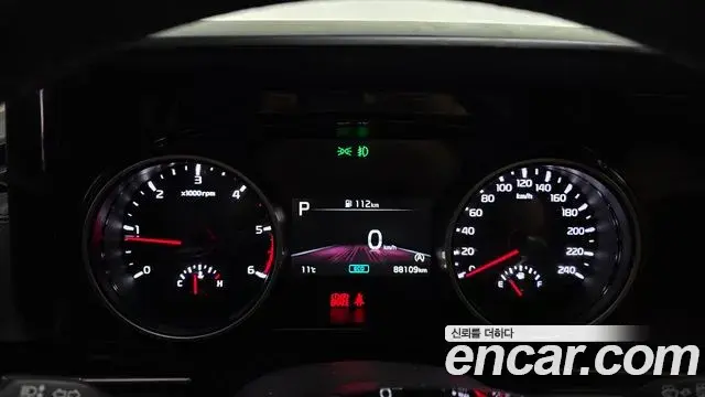Kia Carnival 2022 — Фото 8/20