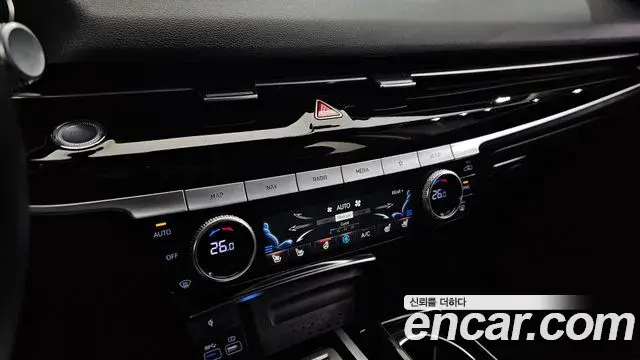 Genesis G80 2021 — Photo 18/20