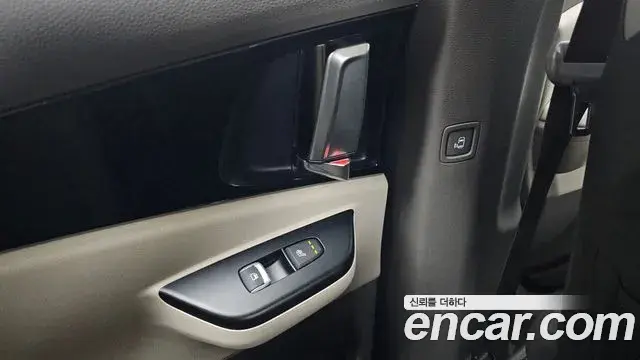 Kia Carnival 2022 — Фото 18/20