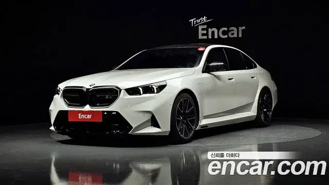 BMW M5 2025 — Фото 1/20