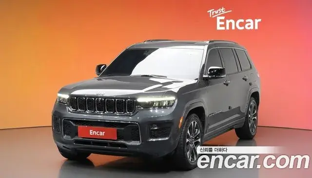 Jeep Grand Cherokee 2022 — ფოტო 19/20