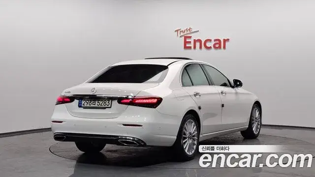 Mercedes-Benz E-Class 2020 — Фото 2/20