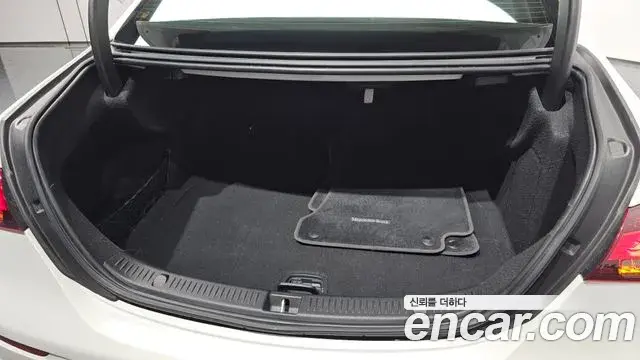 Mercedes-Benz E-Class 2020 — Фото 20/20