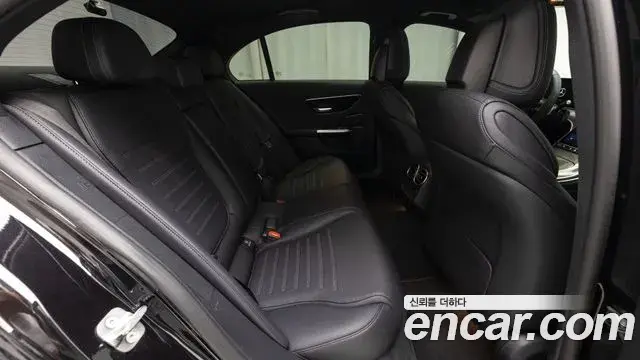 Mercedes-Benz C-Class 2023 — Фото 12/20