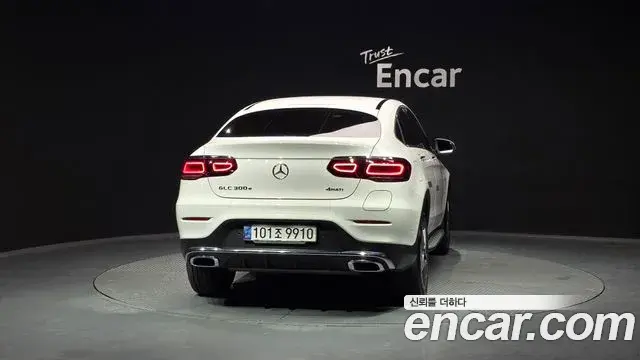 Mercedes-Benz GLC-Class 2020 — Photo 2/20