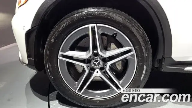 Mercedes-Benz GLC-Class 2020 — Photo 5/20