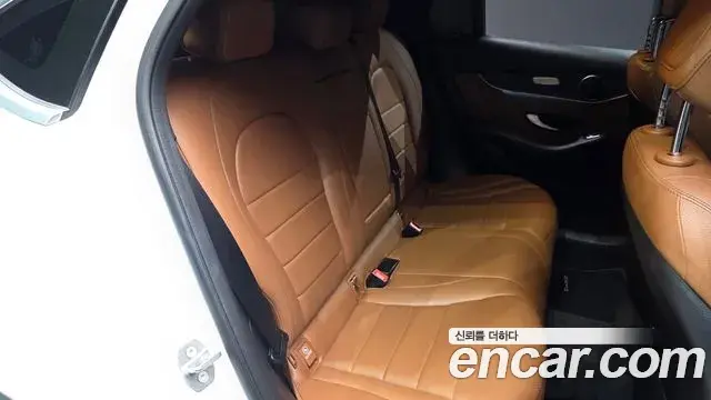 Mercedes-Benz GLC-Class 2020 — Photo 14/20