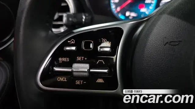 Mercedes-Benz GLC-Class 2020 — Photo 7/20