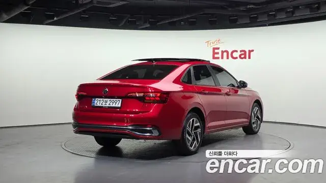 Volkswagen Jetta 2024 — ფოტო 14/20