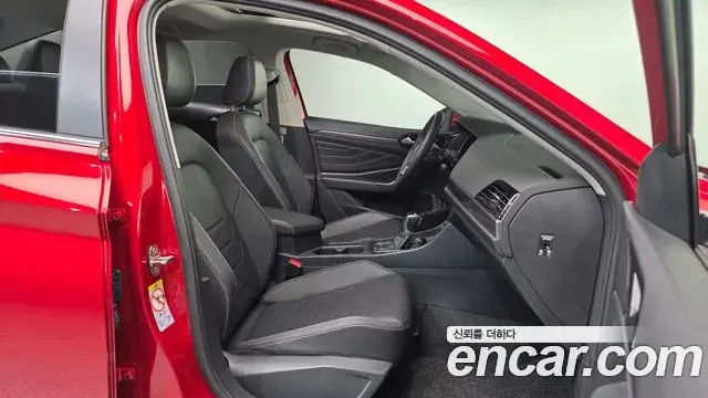 Volkswagen Jetta 2024 — ფოტო 11/20