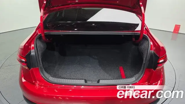 Volkswagen Jetta 2024 — ფოტო 15/20