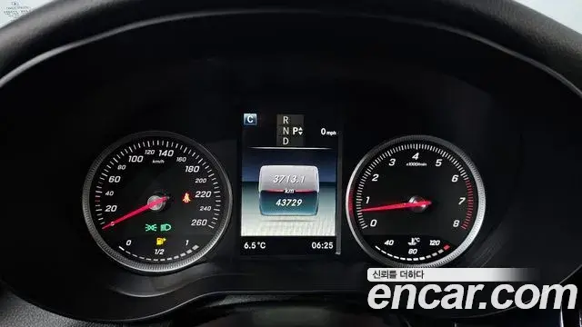Mercedes-Benz GLC-Class 2019 — ფოტო 14/20