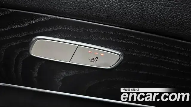 Mercedes-Benz GLC-Class 2019 — ფოტო 18/20