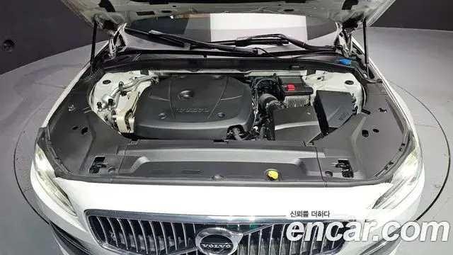 Volvo S90 2018 — Şəkil 8/20