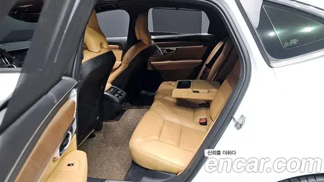 Volvo S90 2018 — Şəkil 9/20