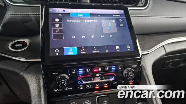 Jeep Grand Cherokee 2023 — Photo 8/20