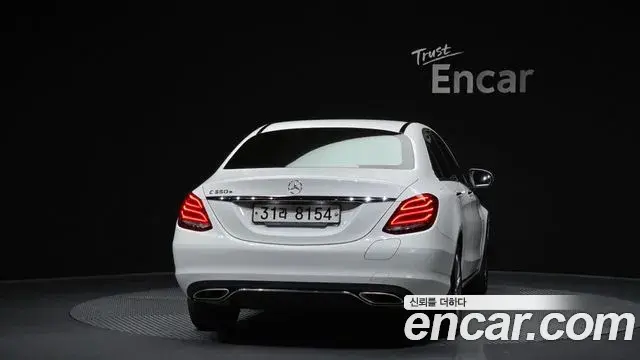 Mercedes-Benz C-Class 2018 — Photo 17/20
