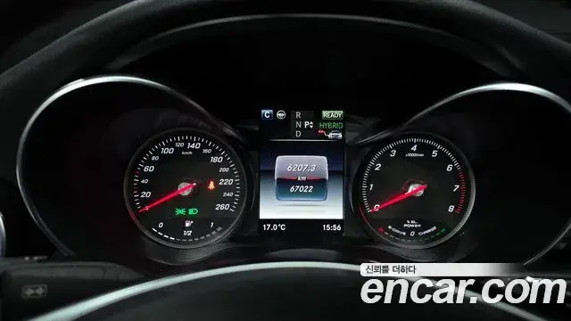 Mercedes-Benz C-Class 2018 — Photo 10/20