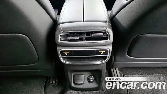 Genesis GV80 2021 — Şəkil 16/20