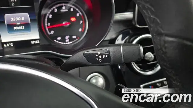 Mercedes-Benz C-Class 2018 — Şəkil 11/20