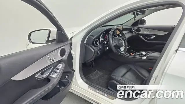 Mercedes-Benz C-Class 2018 — Şəkil 1/20