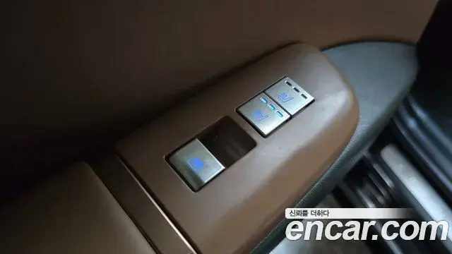 Hyundai Grandeur Hybrid 2023 — Şəkil 8/20