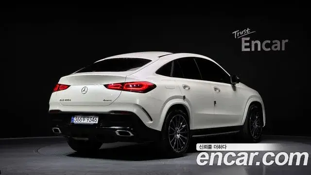 Mercedes-Benz GLE-Class 2022 — ფოტო 9/20