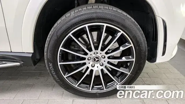Mercedes-Benz GLE-Class 2022 — ფოტო 4/20
