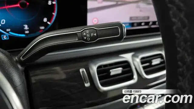 Mercedes-Benz GLE-Class 2022 — ფოტო 8/20