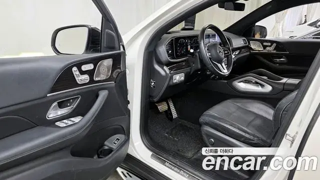 Mercedes-Benz GLE-Class 2022 — ფოტო 20/20