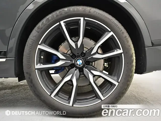 BMW X7 2022 — ფოტო 13/20