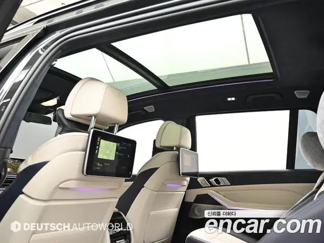 BMW X7 2022 — ფოტო 18/20