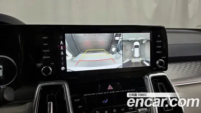Kia Sorento 2020 — ფოტო 16/20