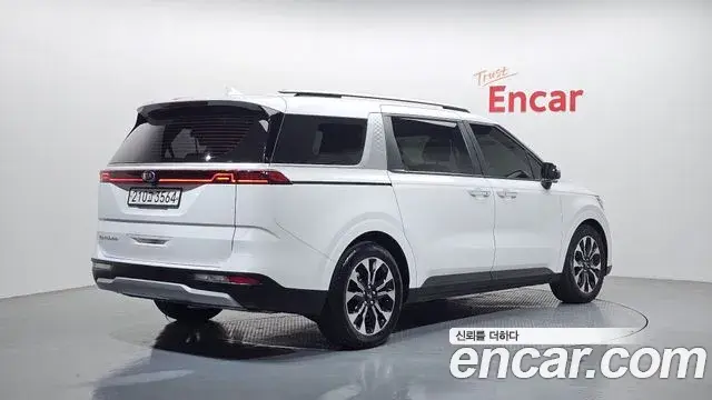 Kia Carnival 2021 — Фото 2/20