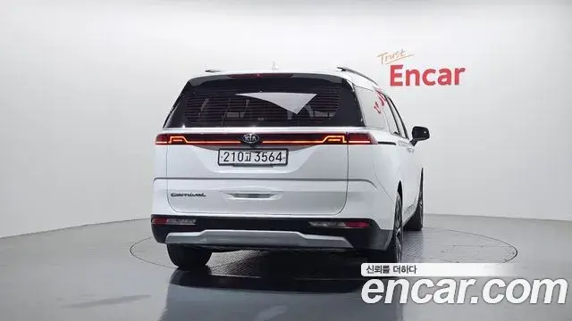 Kia Carnival 2021 — Фото 4/20