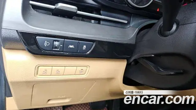 Kia Carnival 2021 — Фото 15/20