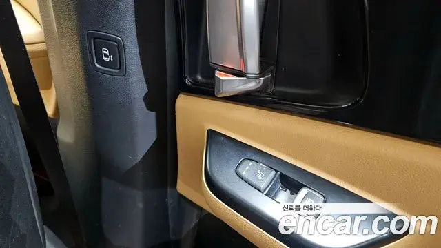 Kia Carnival 2021 — Фото 18/20