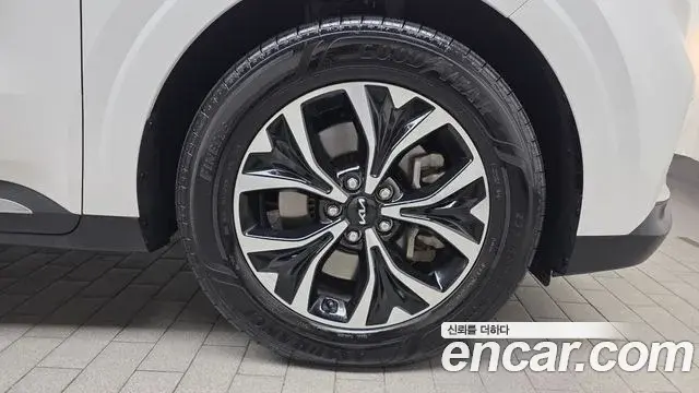 Kia Carnival 2022 — Photo 5/20