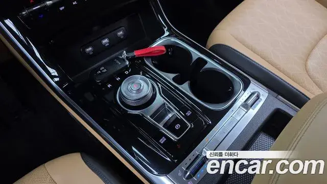 Kia Carnival 2022 — Photo 9/20