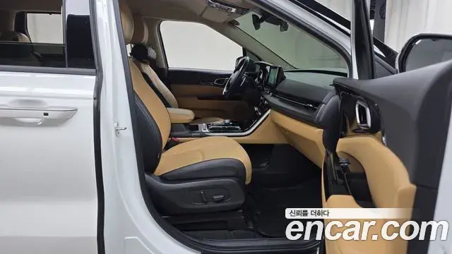 Kia Carnival 2022 — Photo 11/20