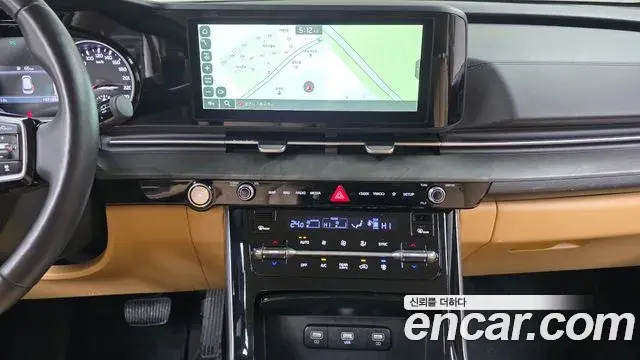 Kia Carnival 2022 — Photo 14/20
