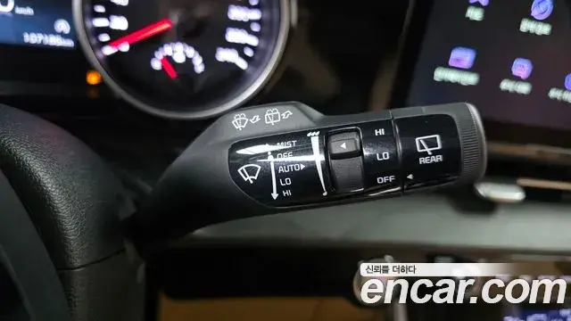 Kia Carnival 2022 — Photo 18/20