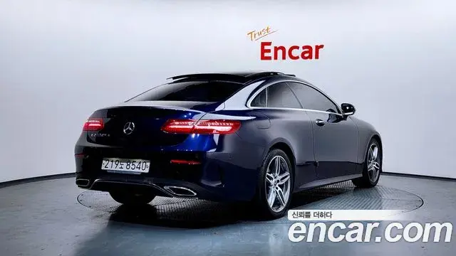 Mercedes-Benz E-Class 2018 — ფოტო 7/20
