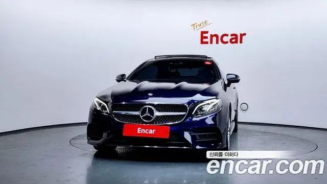Mercedes-Benz E-Class 2018 — ფოტო 8/20