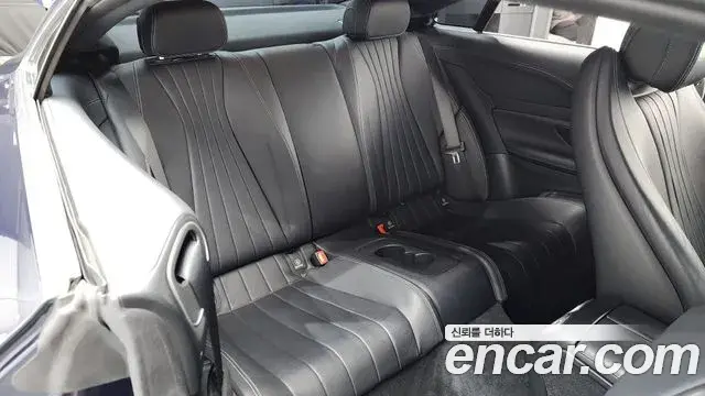 Mercedes-Benz E-Class 2018 — ფოტო 1/20