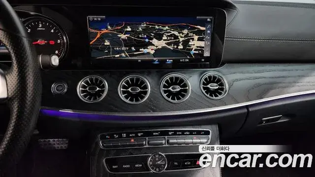 Mercedes-Benz E-Class 2018 — ფოტო 12/20