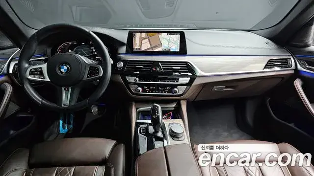 BMW 5 Series 2020 — Şəkil 17/20