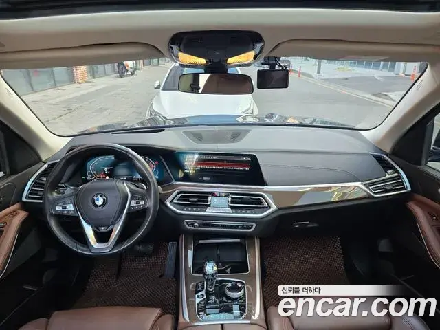 BMW X5 2022 — ფოტო 8/20