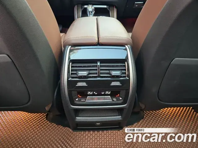 BMW X5 2022 — ფოტო 19/20